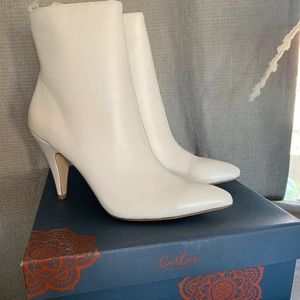 Carlos Santana Mandarin White Ankle Boots Size 9